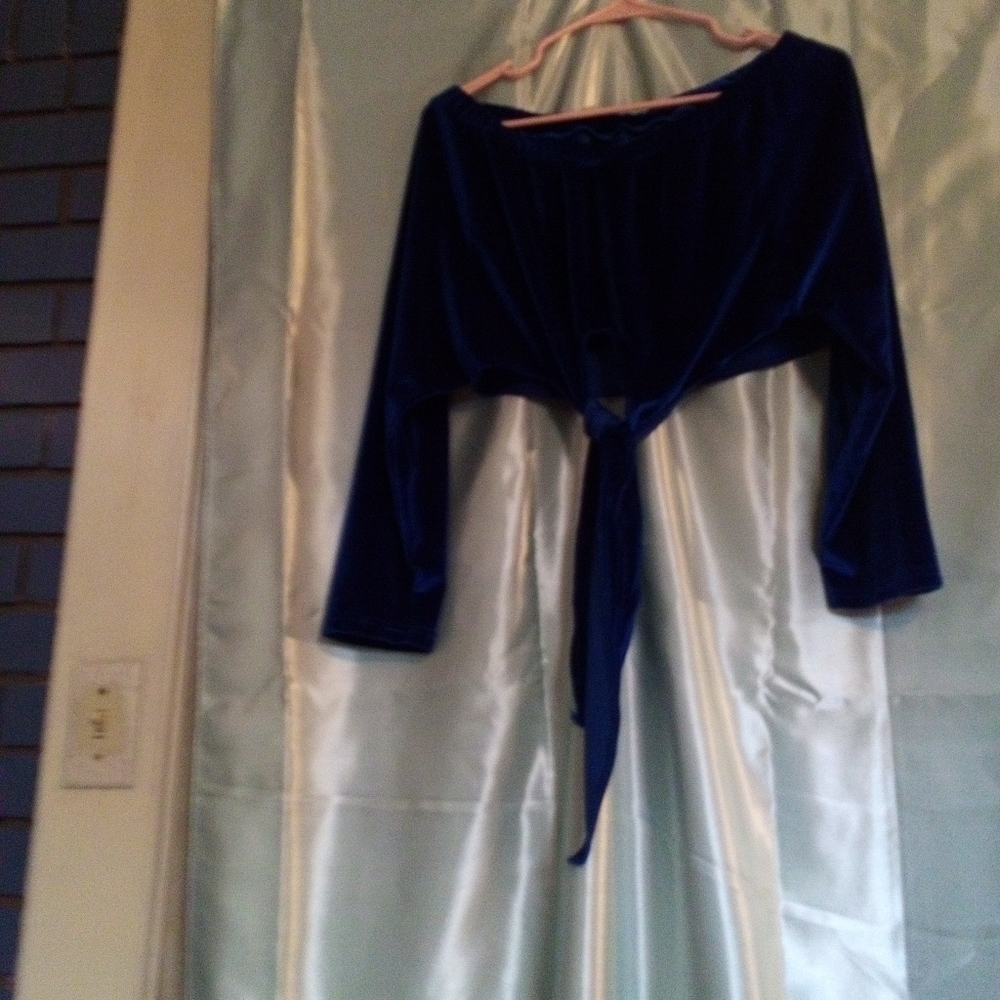 Crop top - Picture 2 of 3